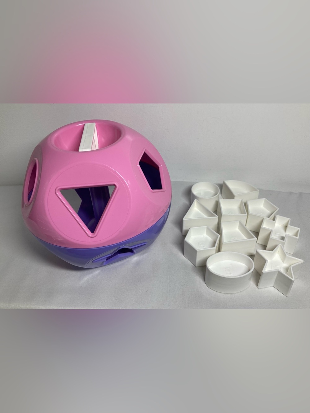 Tupperware Toy Shape O Ball Sorter Pink Purple 10 White Shapes